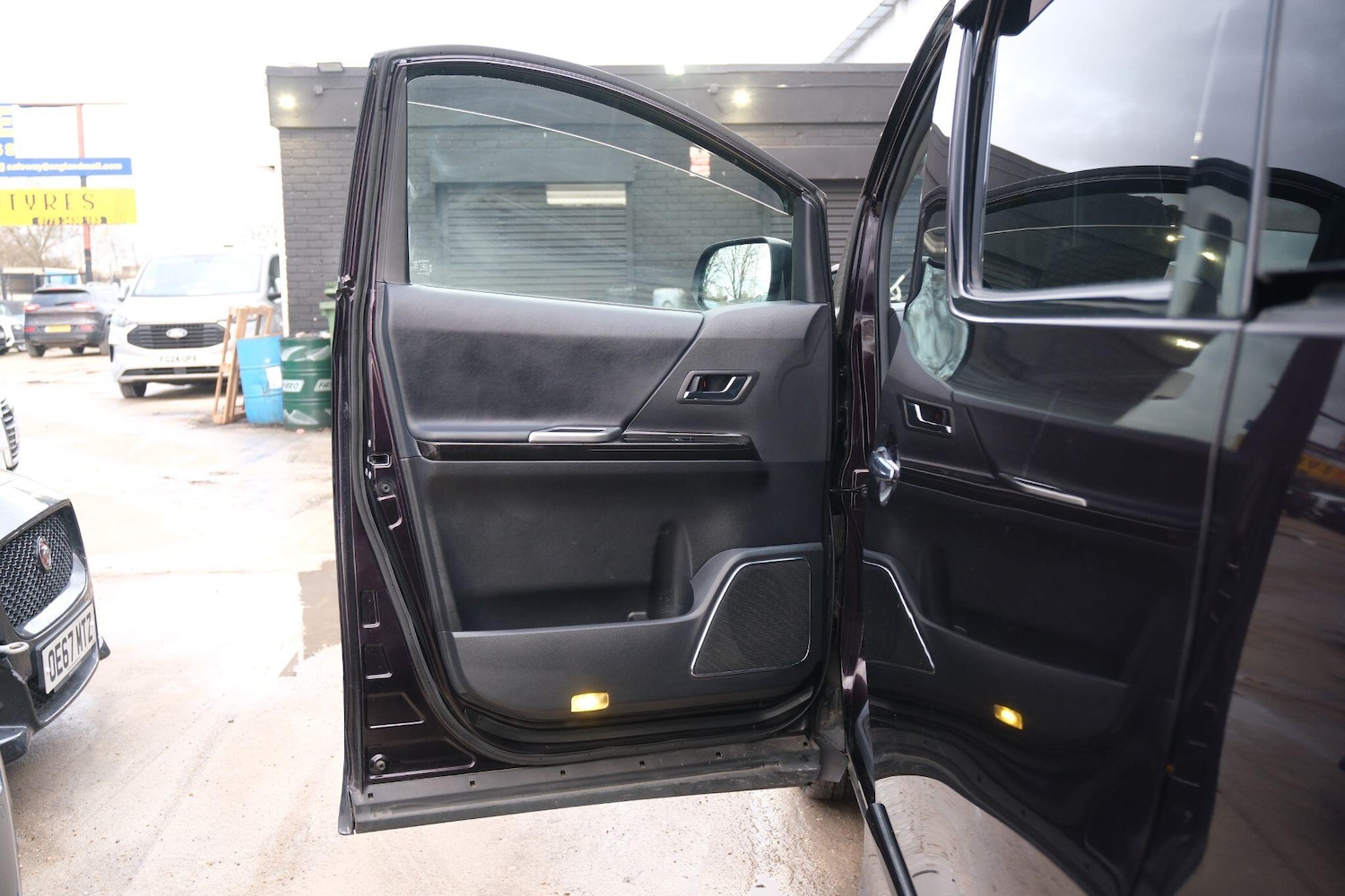 Used Toyota Vellfire 2026 for sale - 77306053: Photo 26