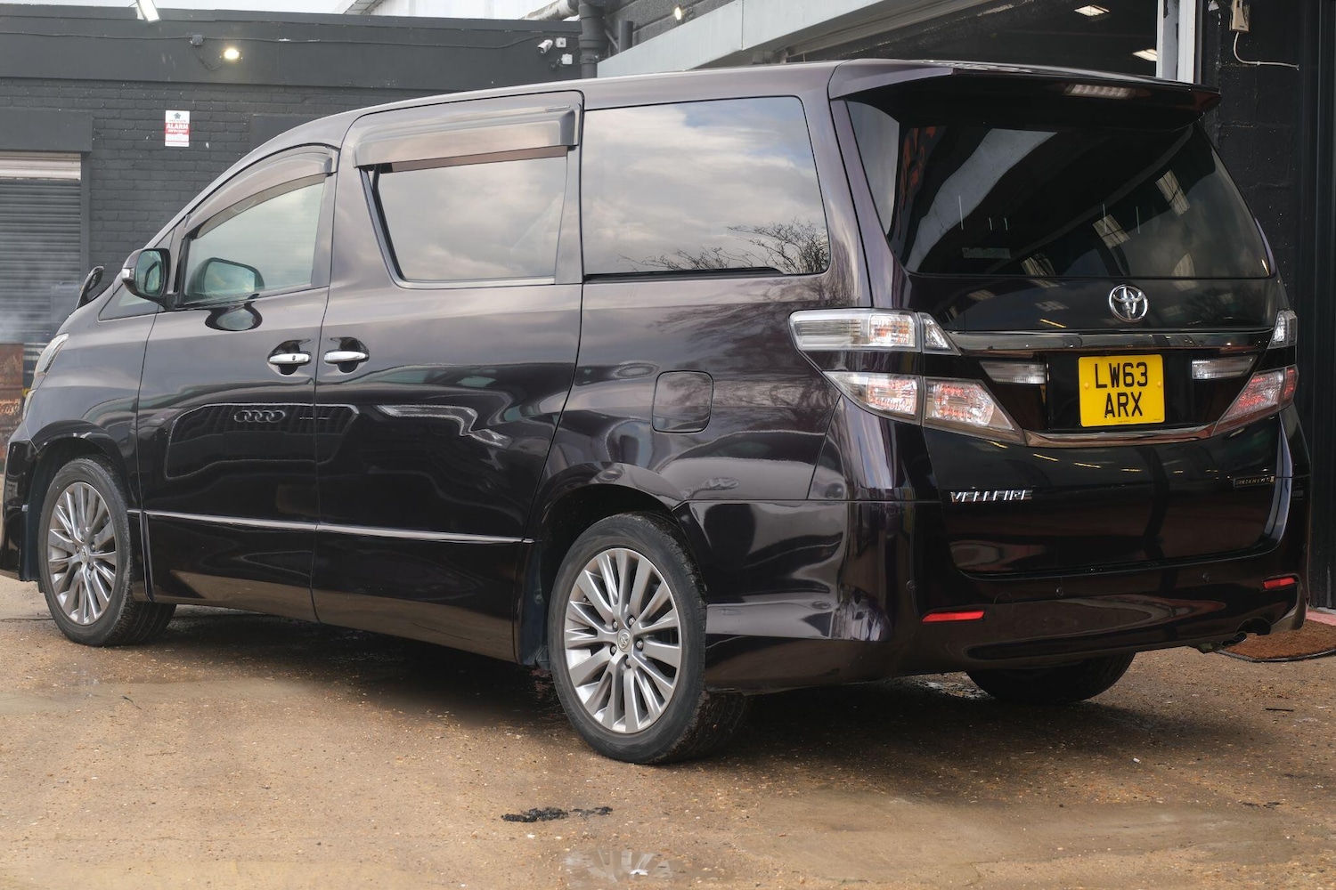 Used Toyota Vellfire 2026 for sale - 77306053: Photo 5