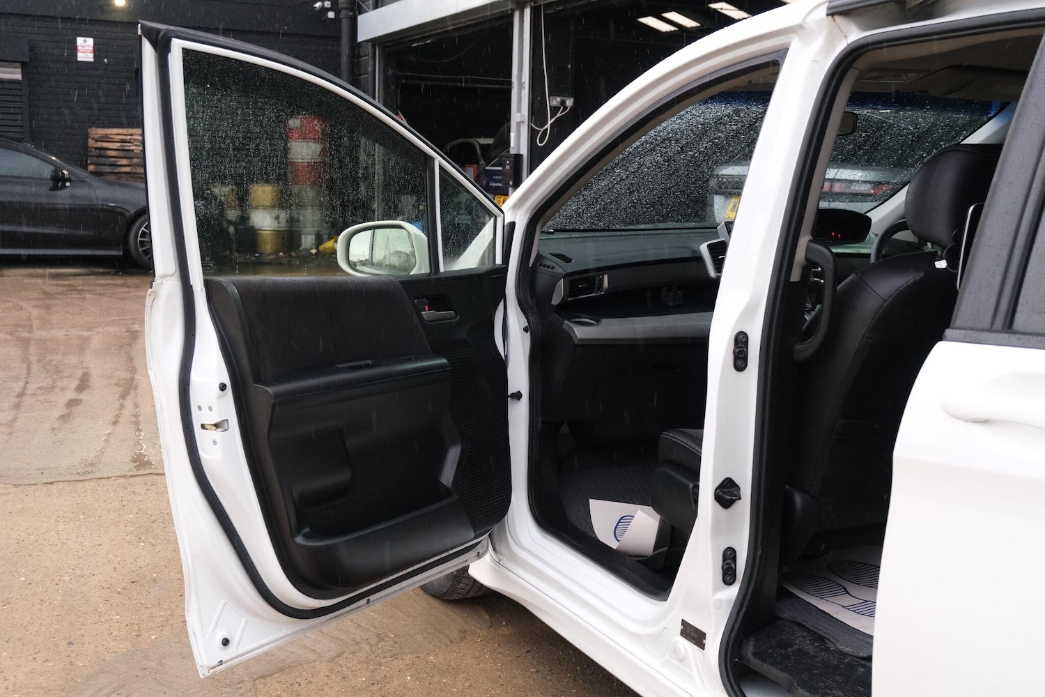 Used Honda Freed 2025 for sale - 76667302: Photo 42