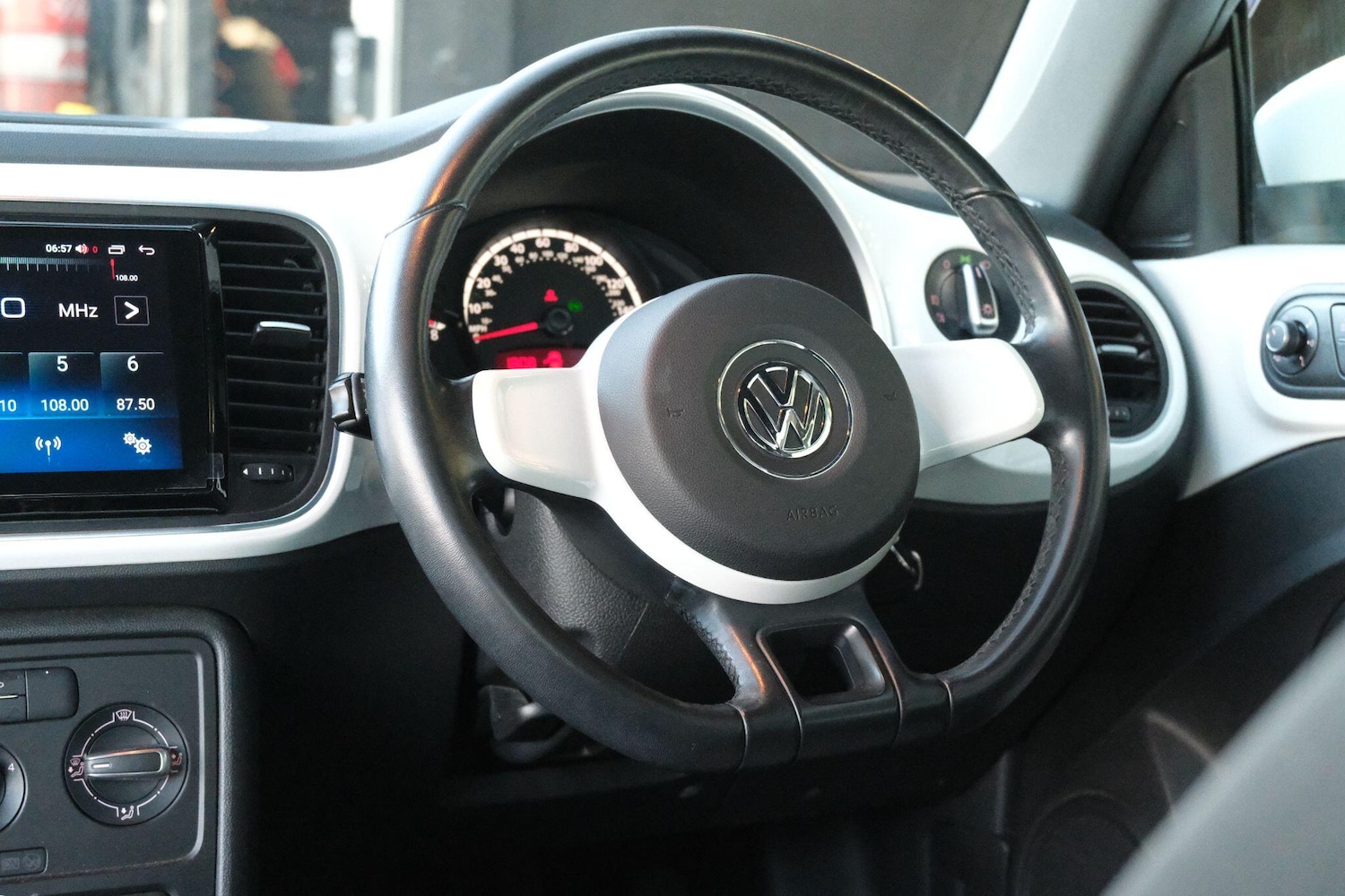 Used Volkswagen Beetle 2025 for sale - 77203322: Photo 15