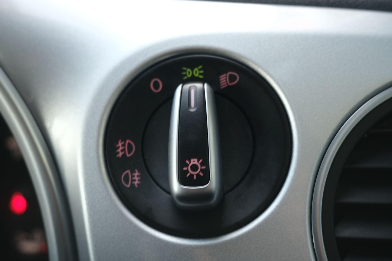 Used Volkswagen Beetle for sale - 77753509: Photo 25