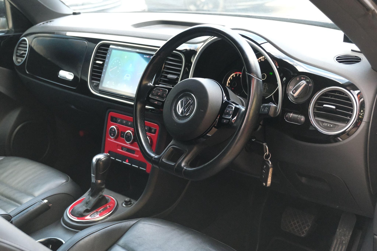 Used Volkswagen Beetle for sale - 76538665: Photo 11