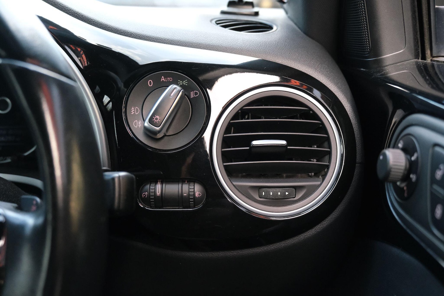 Used Volkswagen Beetle for sale - 76538665: Photo 25