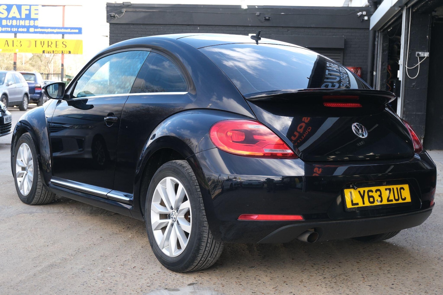 Used Volkswagen Beetle for sale - 76538665: Photo 4