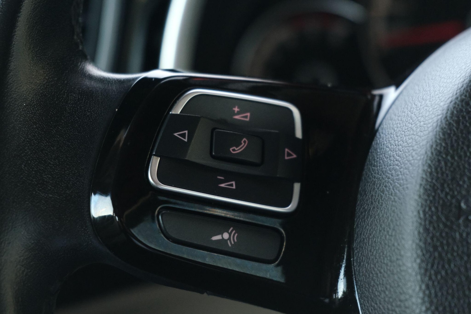 Used Volkswagen Beetle for sale - 77574188: Photo 25