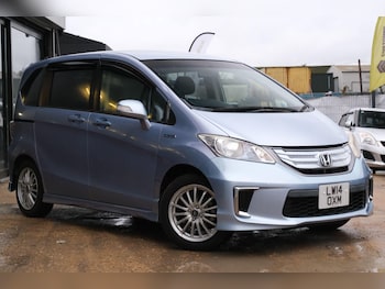 (14) - Hybrid - 1 Owner 5-Door