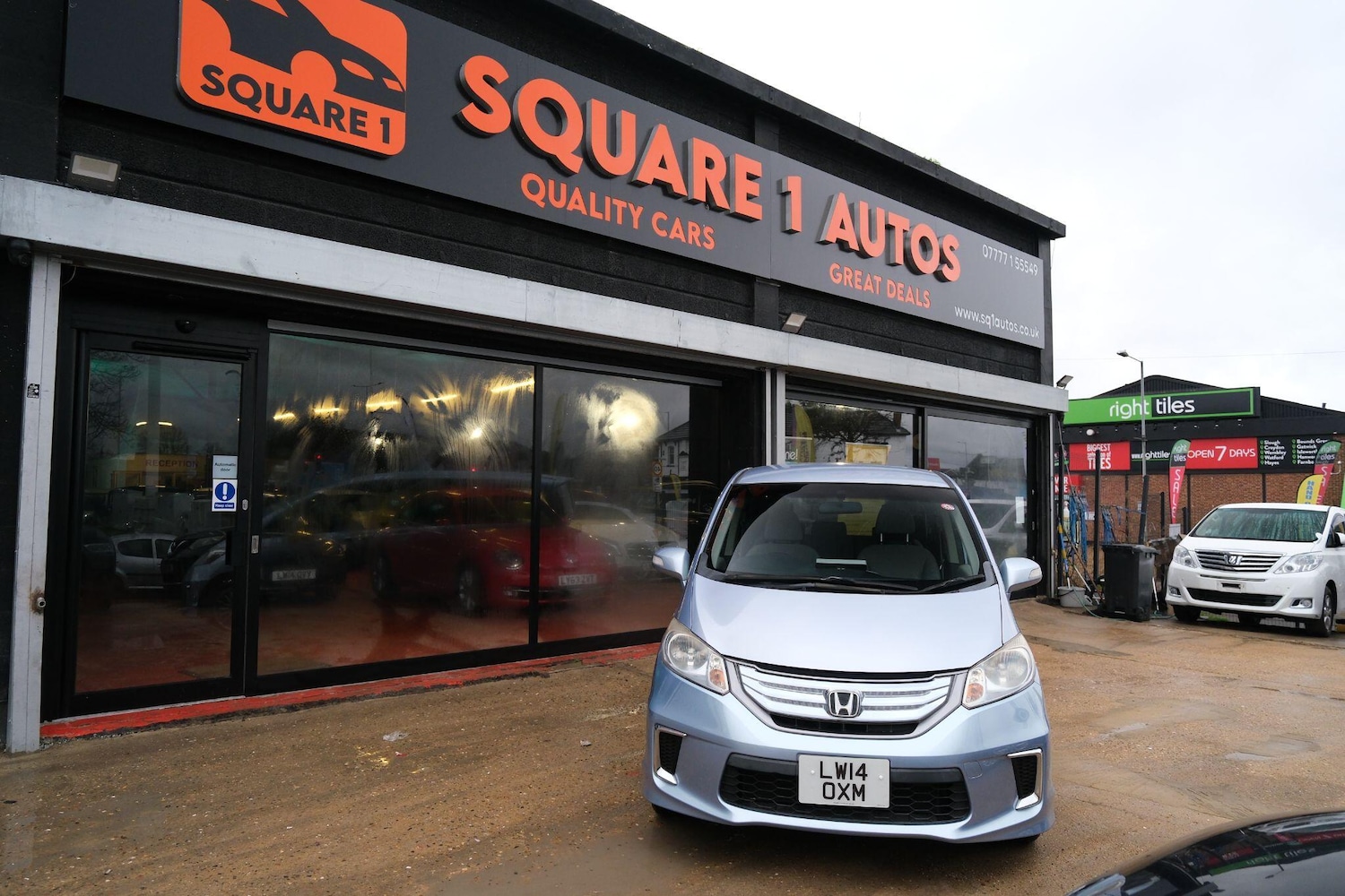 Used Honda Freed for sale - 76913482: Photo 2