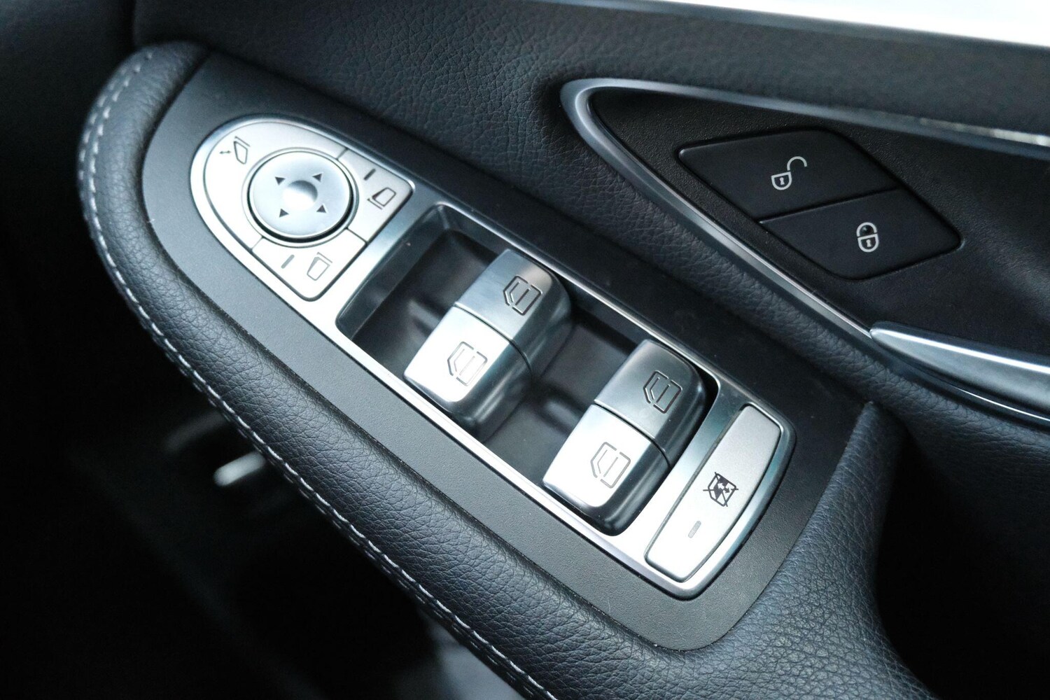 Used Mercedes-Benz GLC for sale - 77395704: Photo 82