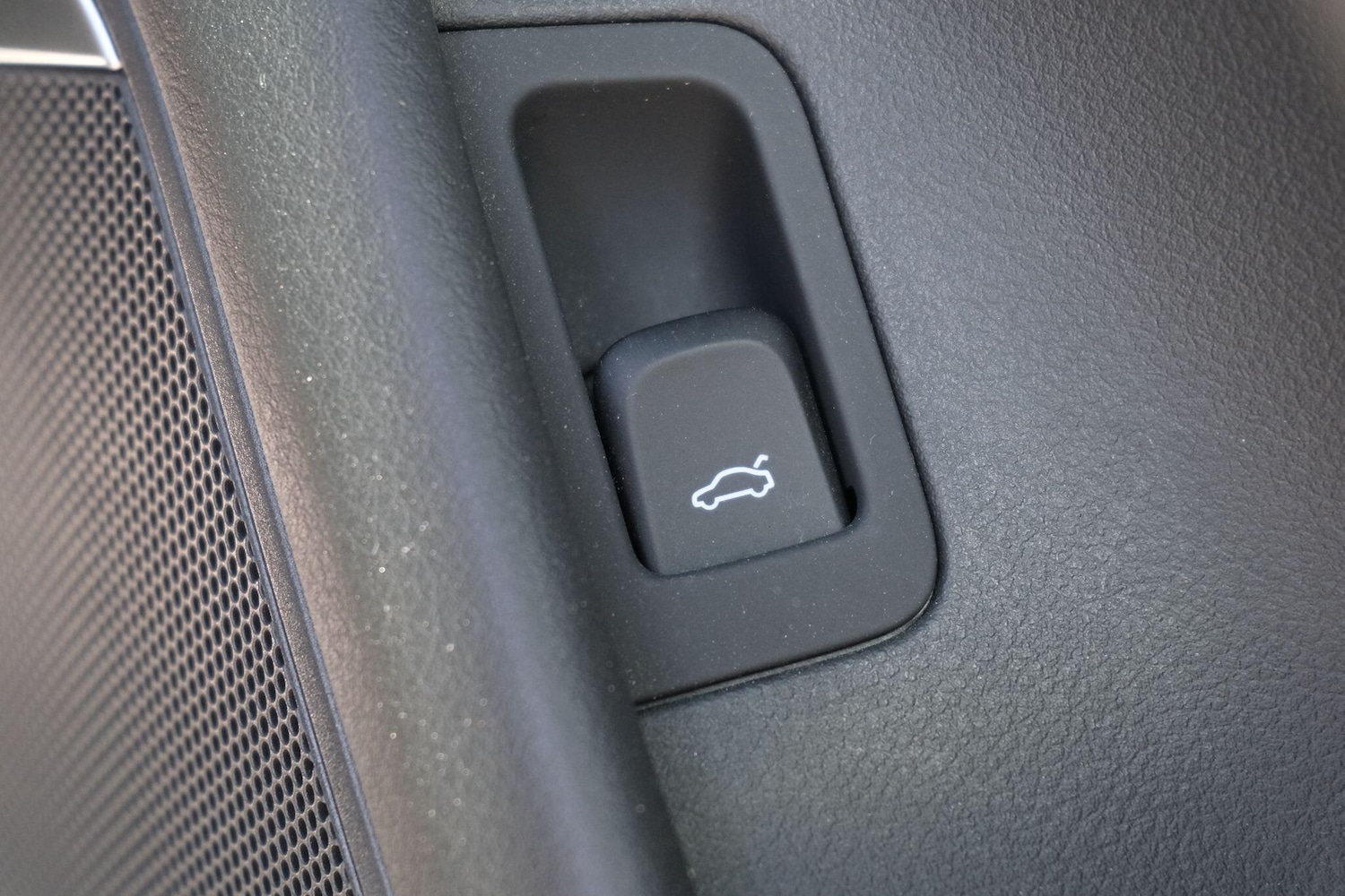 Vehicle 76