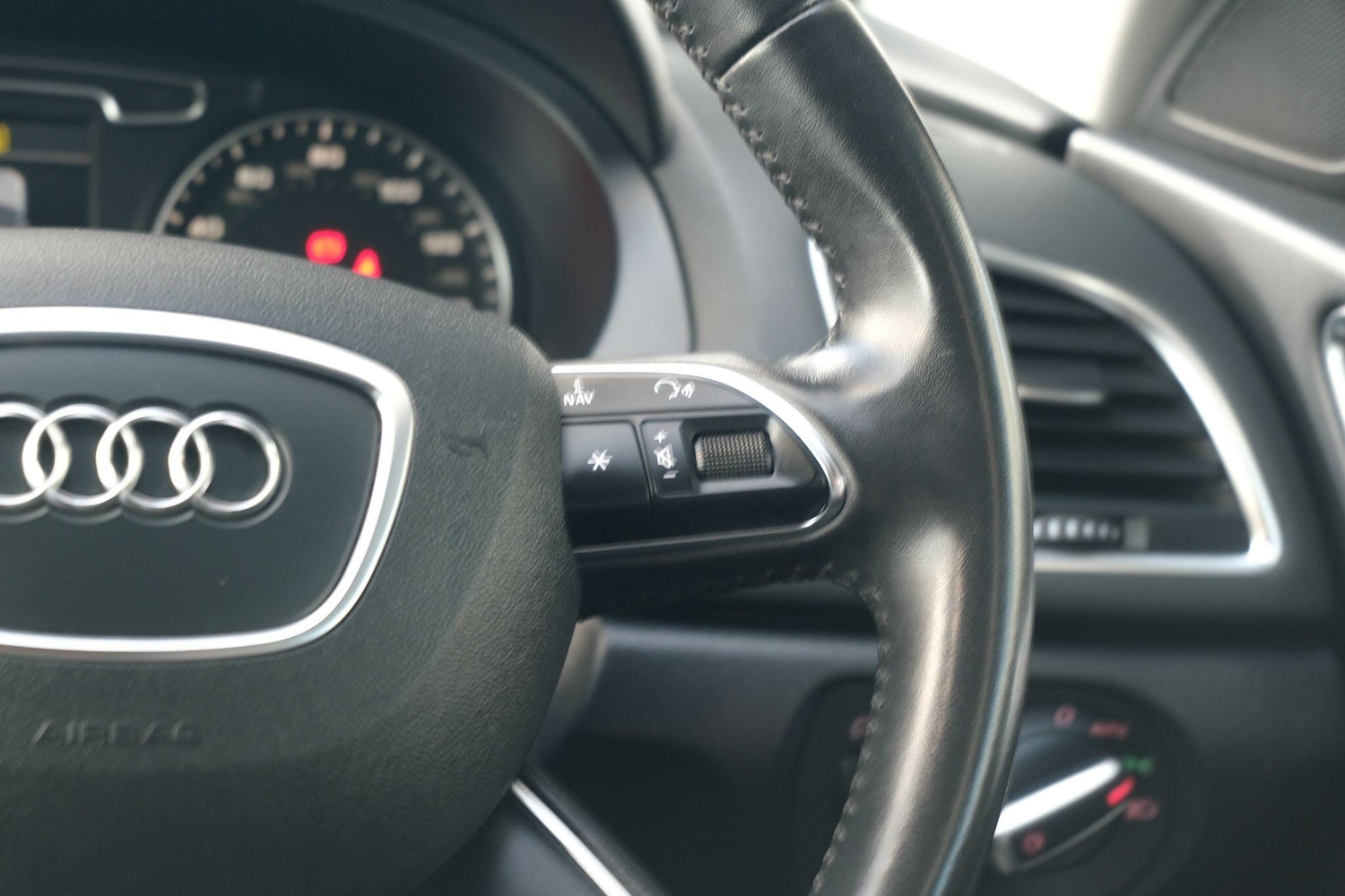 Used Audi Q3 for sale - 77883160: Photo 53