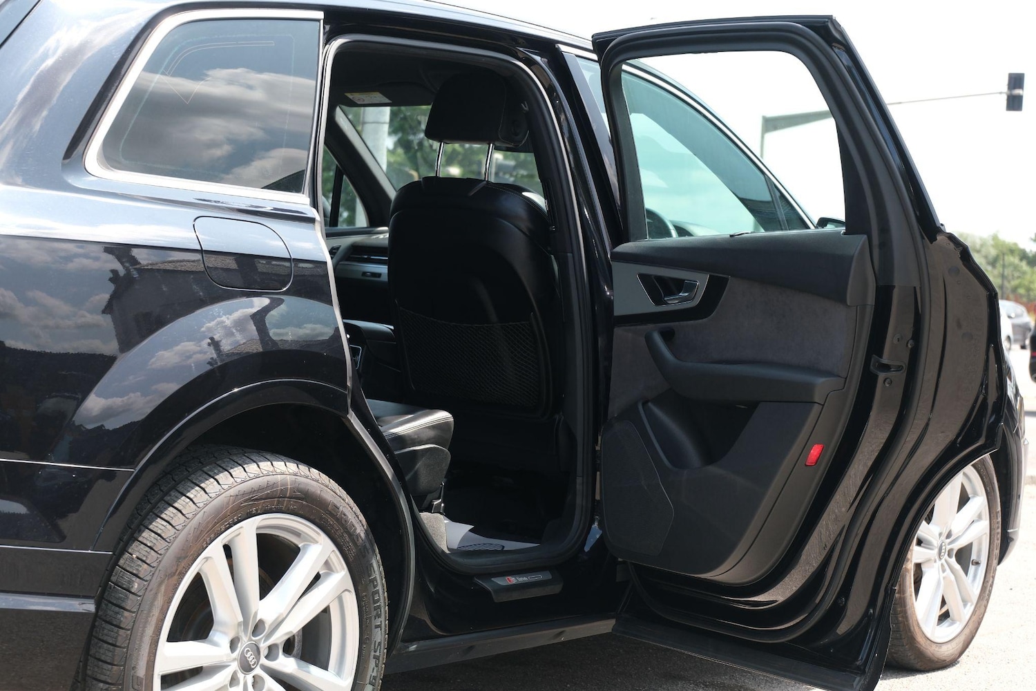 Used Audi Q7 2025 for sale - 76993687: Photo 42