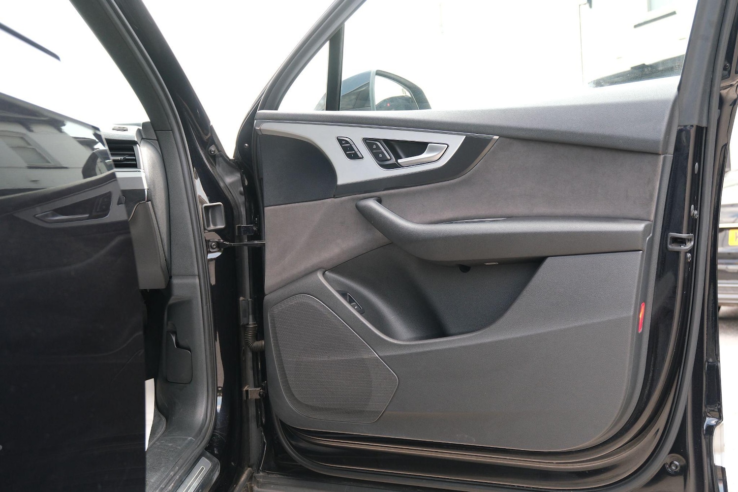 Used Audi Q7 2025 for sale - 76993687: Photo 63