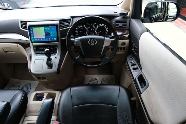 Used Toyota Vellfire 2025 for sale - 76021153: Photo 12