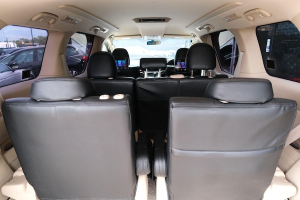 Used Toyota Vellfire 2025 for sale - 76021153: Photo 28