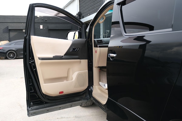 Used Toyota Vellfire 2025 for sale - 76021153: Photo 50