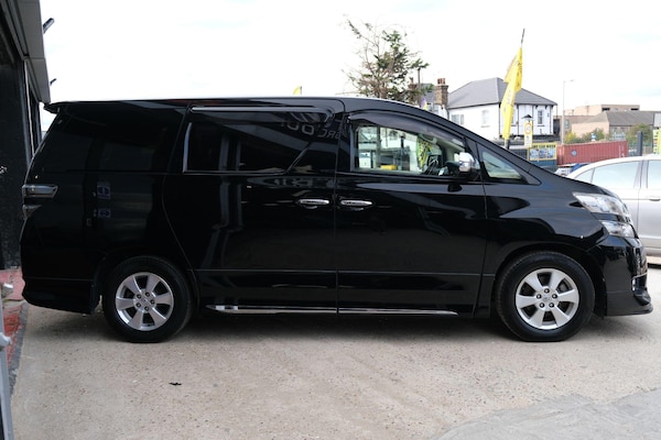 Used Toyota Vellfire 2025 for sale - 76021153: Photo 8