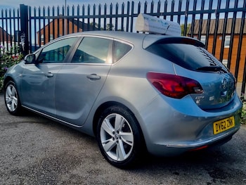 Used Vauxhall Astra 2013 for sale - 79600904: Photo