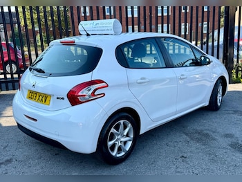 Used Peugeot 208 2013 for sale - 79158154: Photo