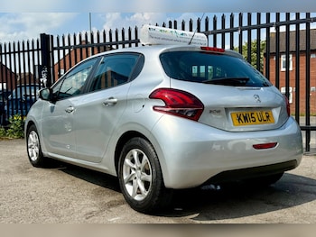 Used Peugeot 208 2015 for sale - 79609289: Photo