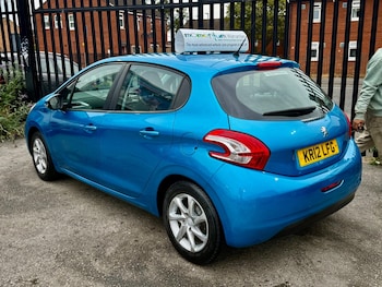 Used Peugeot 208 2012 for sale - 79396044: Photo