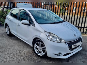 Used Peugeot 208 2014 for sale - 79475238: Photo