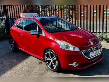 Used Peugeot 208 2014 for sale - 79374363: Photo