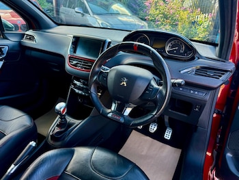 Used Peugeot 208 2014 for sale - 79374363: Photo