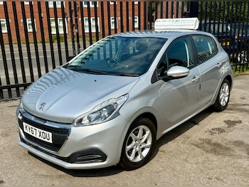 Used Peugeot 208 2017 for sale - 79324865: Photo