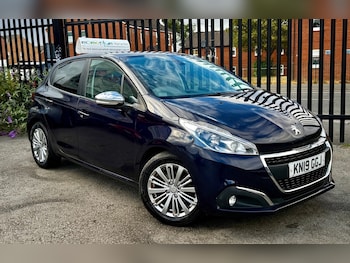 Used Peugeot 208 2019 for sale - 79452600: Photo
