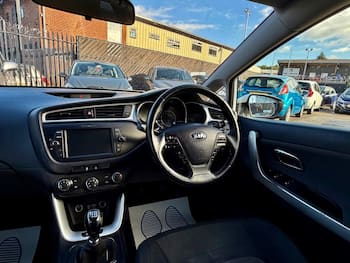 Used Kia Ceed 2017 for sale - 79793930: Photo