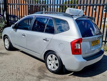 Used Kia Carens 2009 for sale - 79609810: Photo