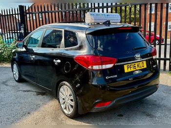 Used Kia Carens 2016 for sale - 79181325: Photo