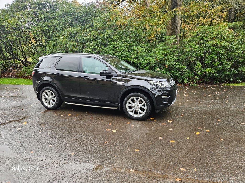 Used Land Rover Discovery Sport 2017 for sale - 76267289: Photo 3