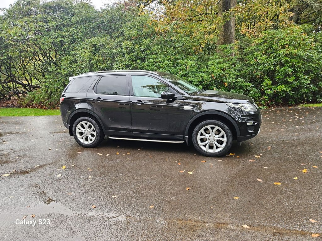 Used Land Rover Discovery Sport 2017 for sale - 76267289: Photo 4