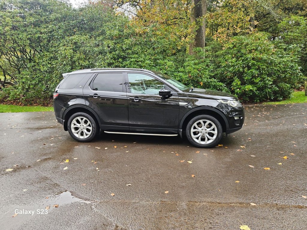 Used Land Rover Discovery Sport 2017 for sale - 76267289: Photo 5