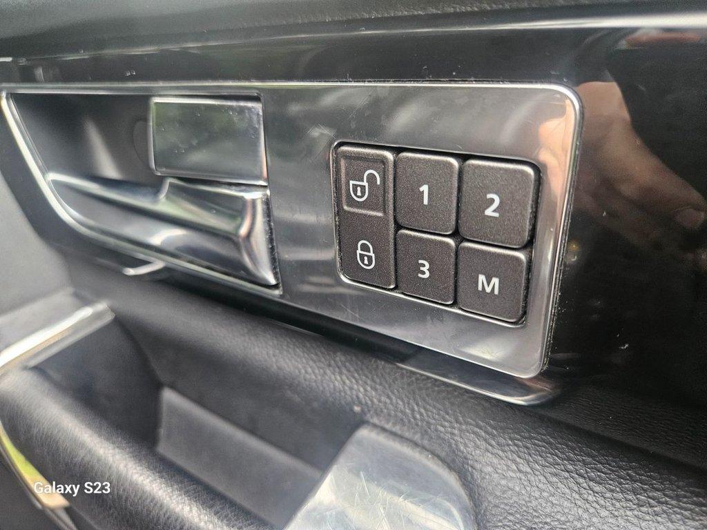 Used Land Rover Discovery 2013 for sale - 76430002: Photo 32