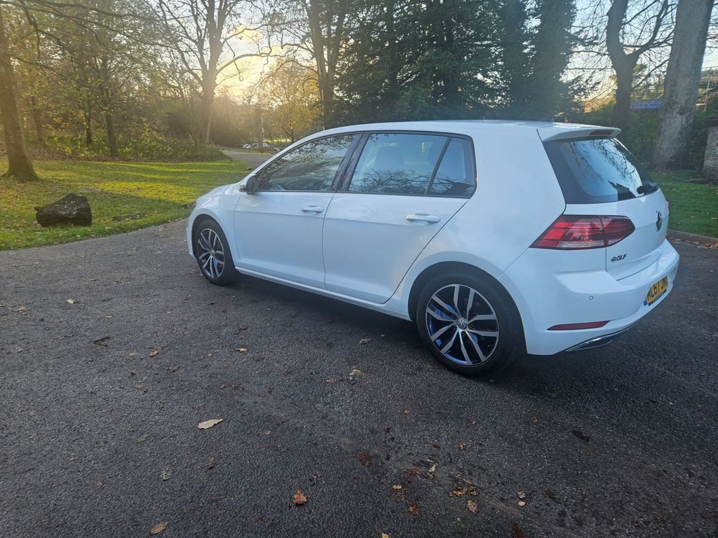 Used Volkswagen Golf 2017 for sale - 76632135: Photo 22