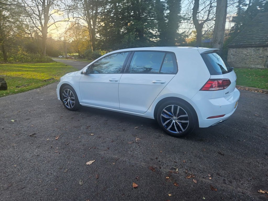 Used Volkswagen Golf 2017 for sale - 76632135: Photo 24