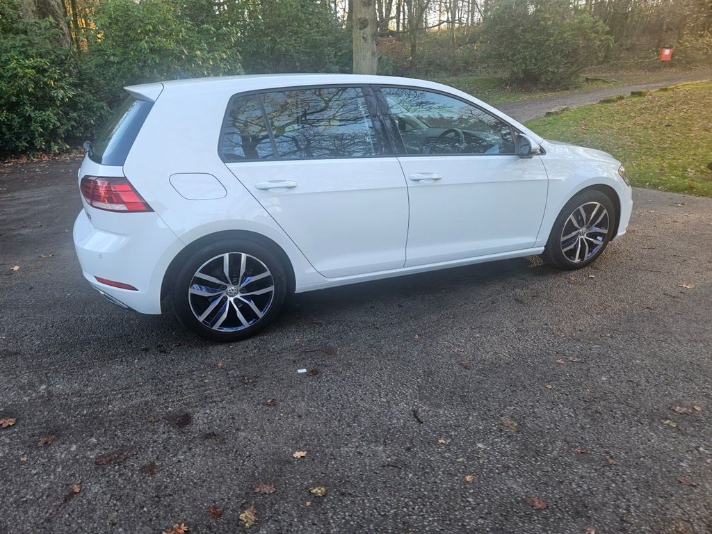 Used Volkswagen Golf 2017 for sale - 76632135: Photo 34