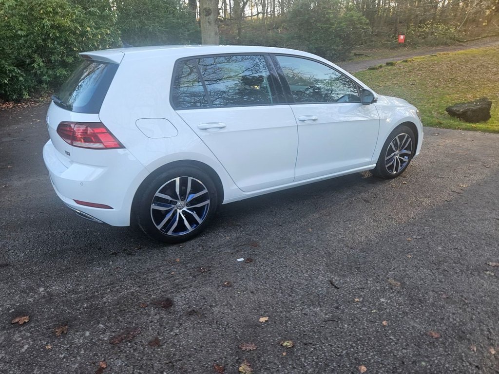 Used Volkswagen Golf 2017 for sale - 76632135: Photo 36