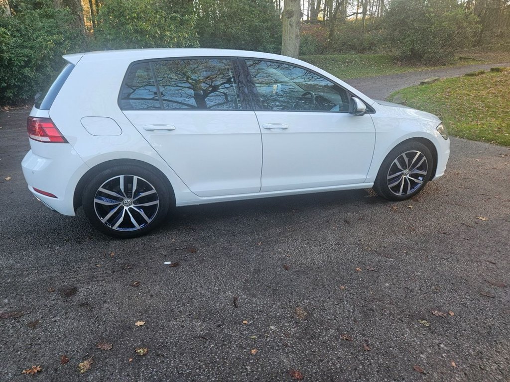 Used Volkswagen Golf 2017 for sale - 76632135: Photo 37
