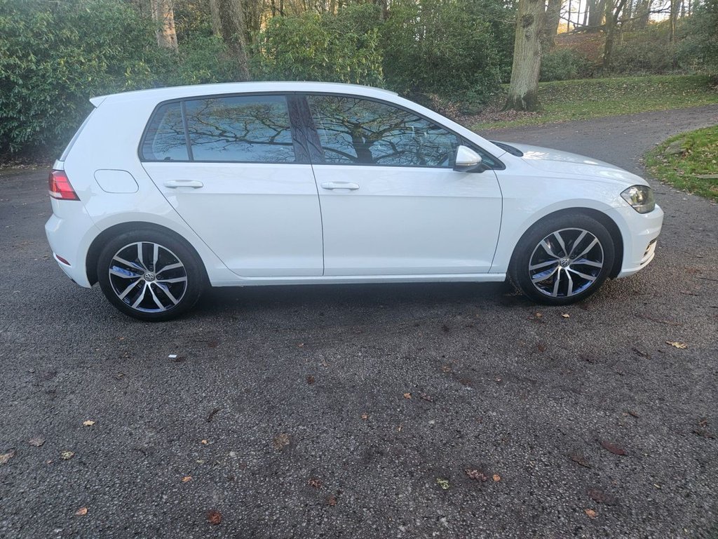 Used Volkswagen Golf 2017 for sale - 76632135: Photo 39