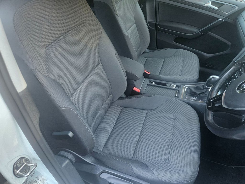 Used Volkswagen Golf 2017 for sale - 76632135: Photo 44