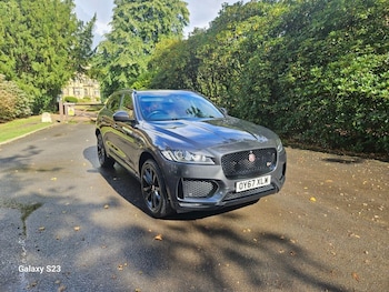 Used Jaguar F-Pace 2017 for sale - 76202171: Photo