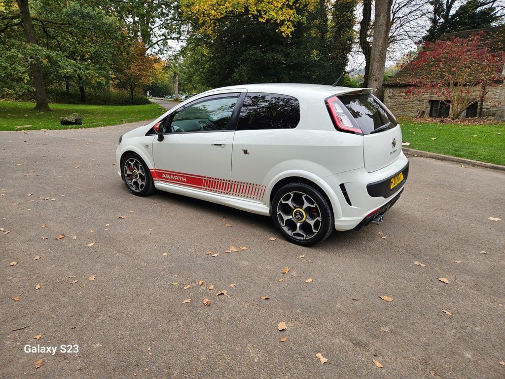Used Abarth Punto Evo 2011 for sale - 76376323: Photo 32