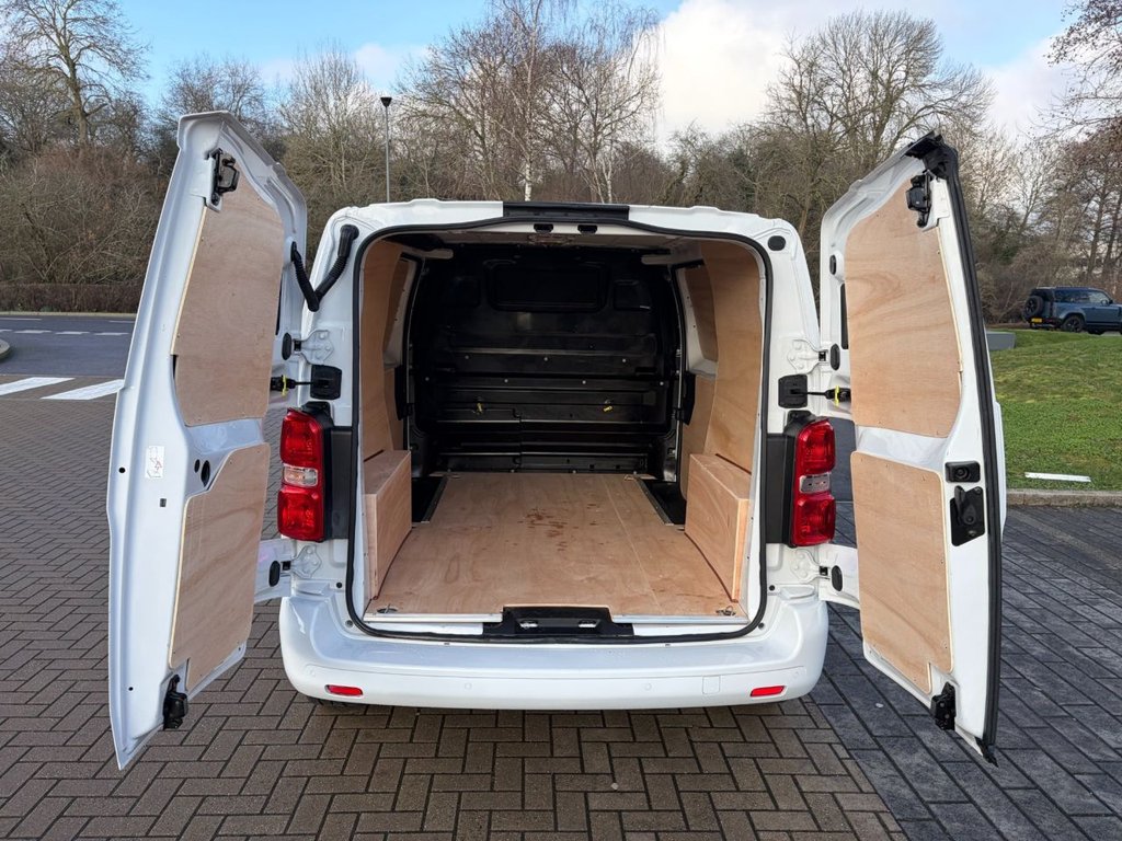 Used Vauxhall Vivaro 2022 for sale - 77512097: Photo 16