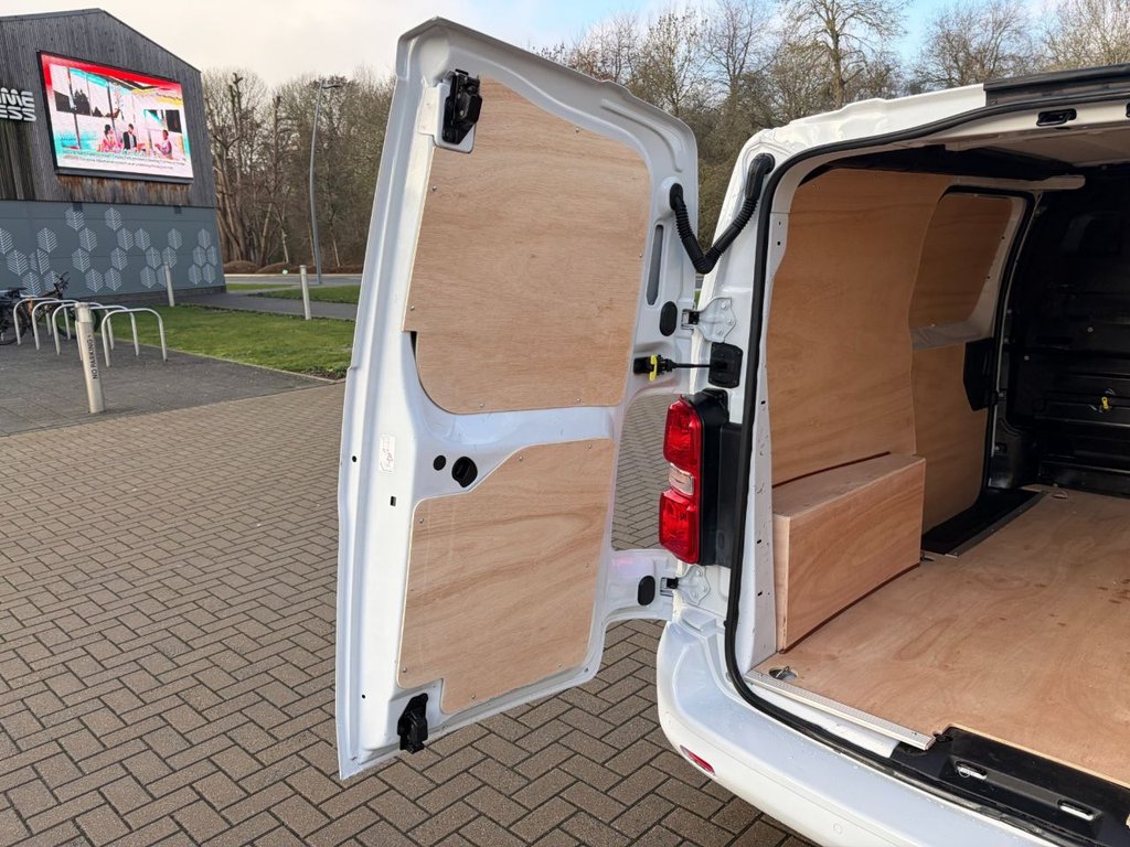 Used Vauxhall Vivaro 2022 for sale - 77512097: Photo 18