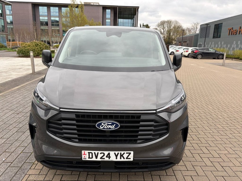 Used Ford Transit Custom 2024 for sale - 78097238: Photo 2