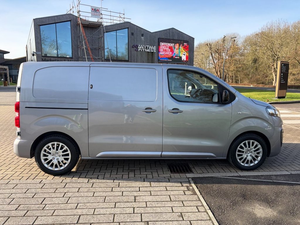 Used Vauxhall Vivaro 2023 for sale - 77904620: Photo 12