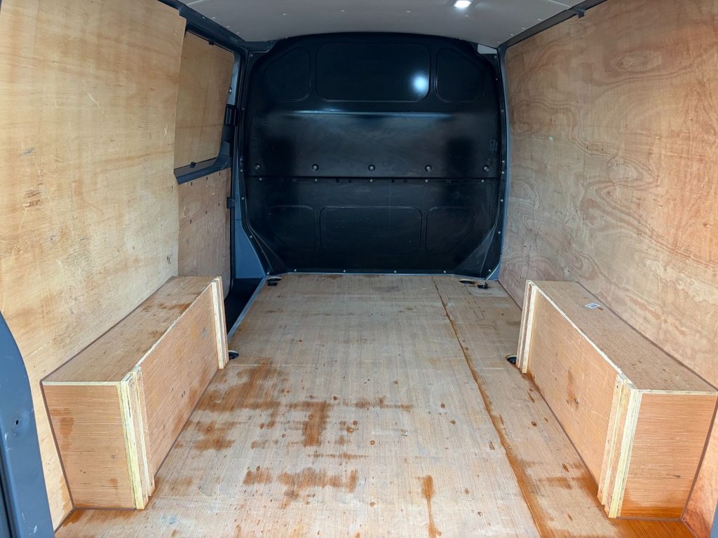 Used Volkswagen Transporter 2023 for sale - 77512116: Photo 16